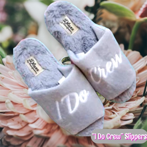 💍 NWT Dluxe by Dearfoams “I Do Crew” Slippers 💍 - Picture 6 of 9
